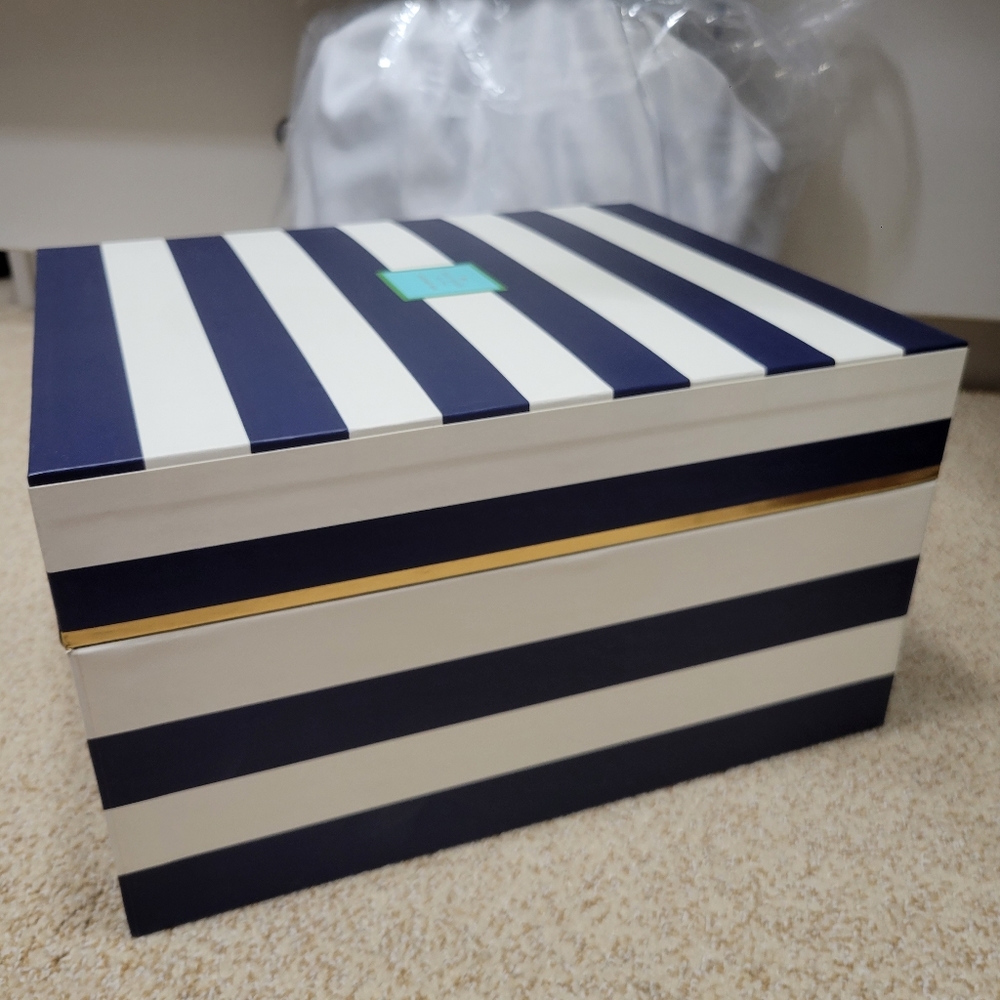 Kate spade box